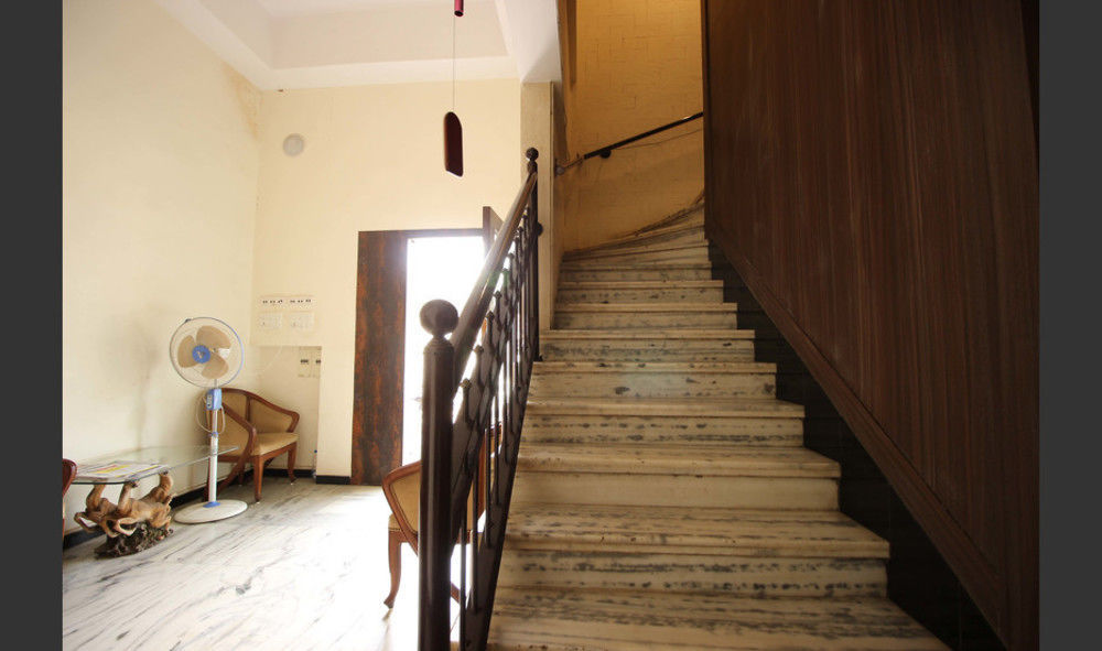 Hotel Q Deck Mumbai Exterior foto